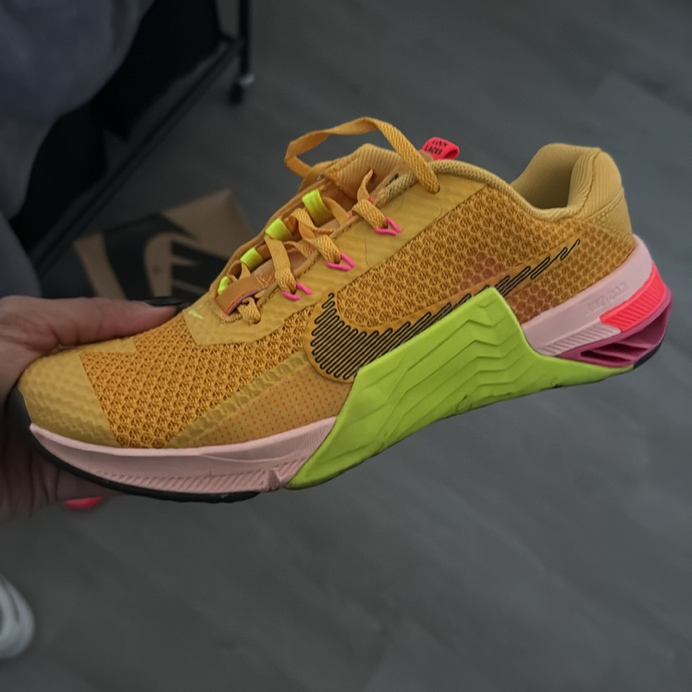 Nike Women's Sneakers in Yellow and Pink